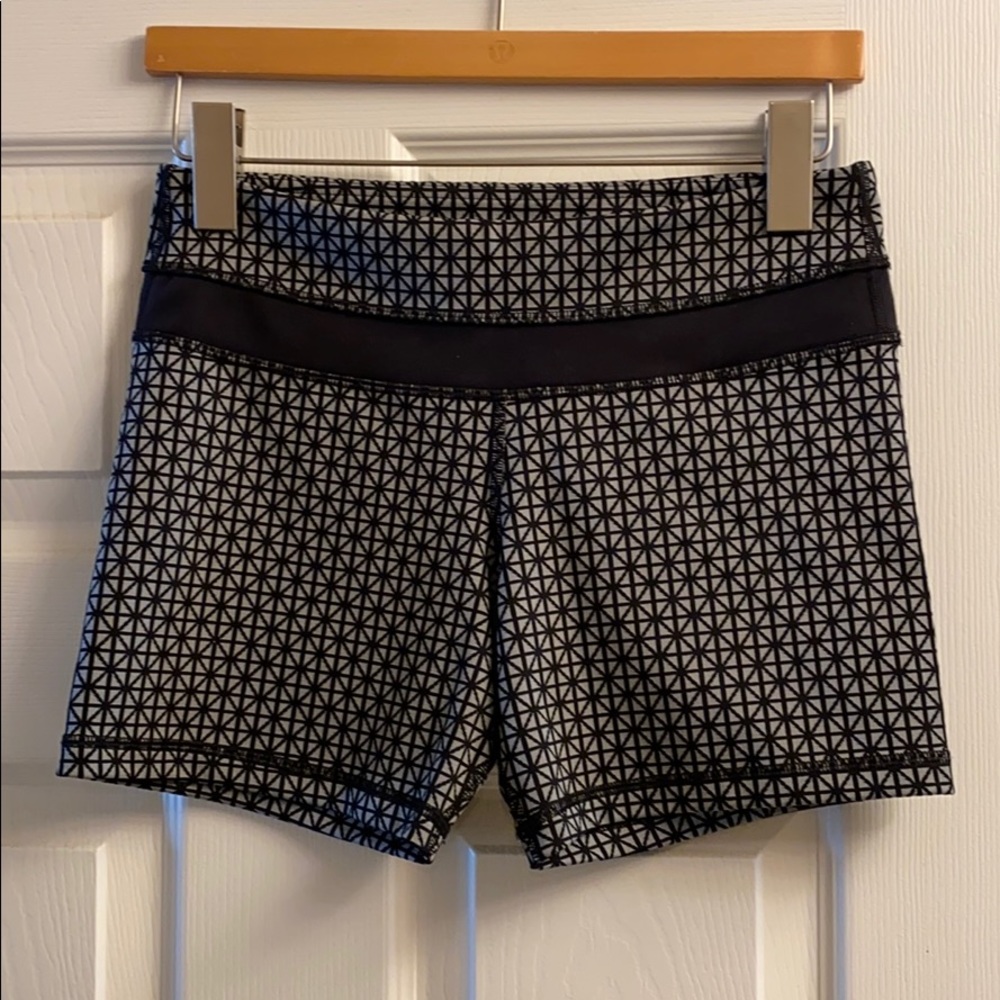 Lululemon short